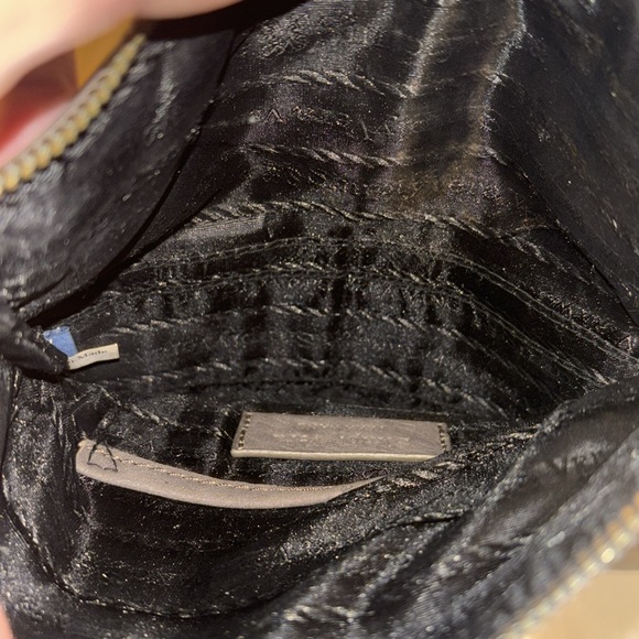 Simply Vera wang brown zip small bag wristlet magnet foldable bag - Picture 5 of 10